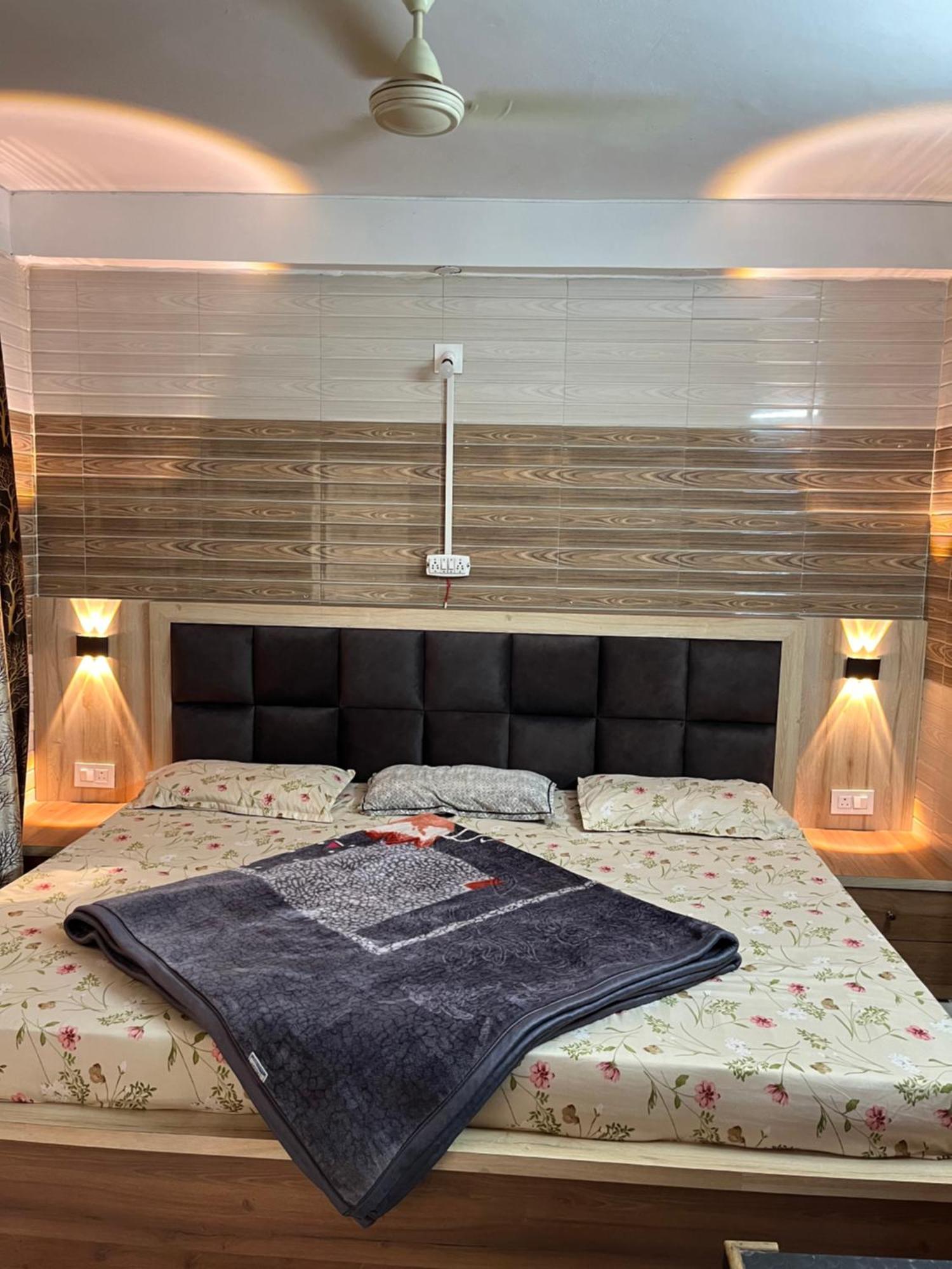 Dream Land Hotel 贾姆穆 外观 照片
