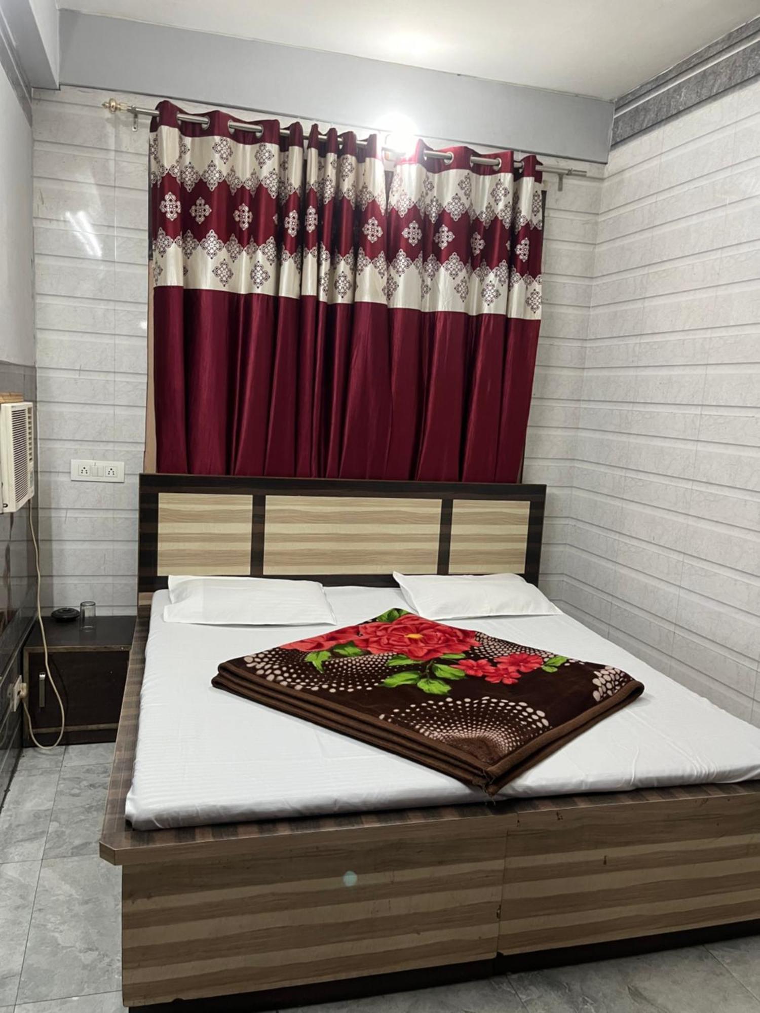 Dream Land Hotel 贾姆穆 外观 照片