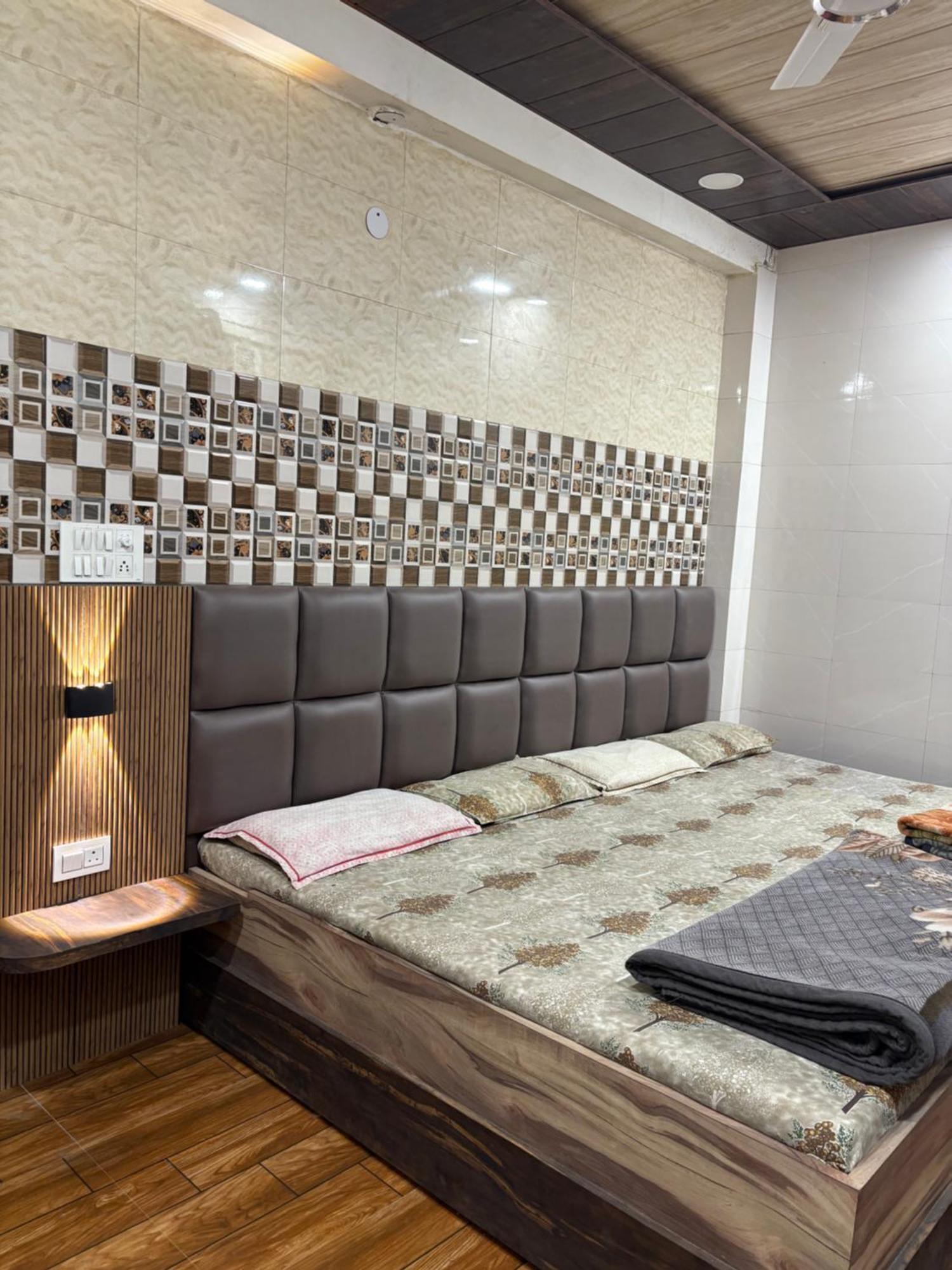 Dream Land Hotel 贾姆穆 外观 照片